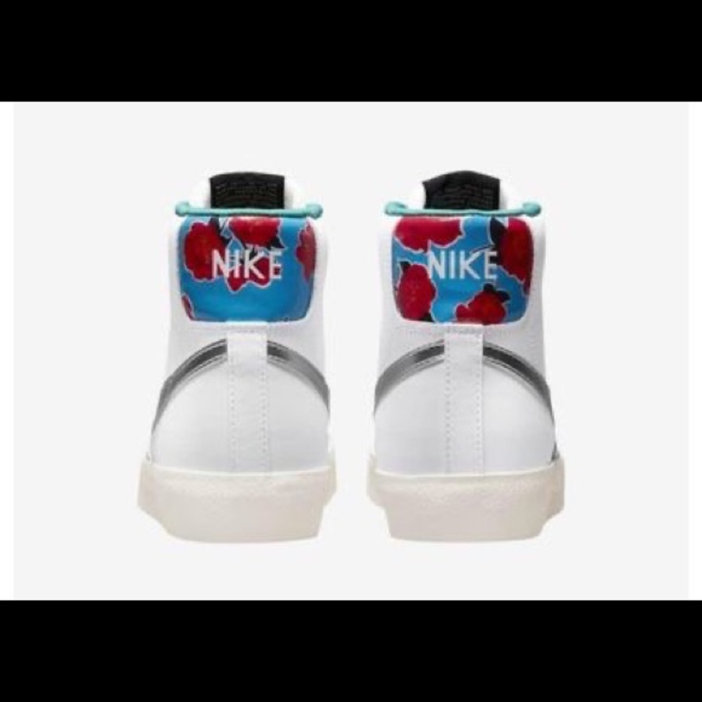 BRAND NEW Nike blazers!!